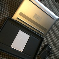 戴尔 XPS15 9560 笔记本电脑外观展示(说明书|电源|保修卡)