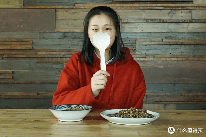 本以为香椿又是“逼供食物”，万万没想到……