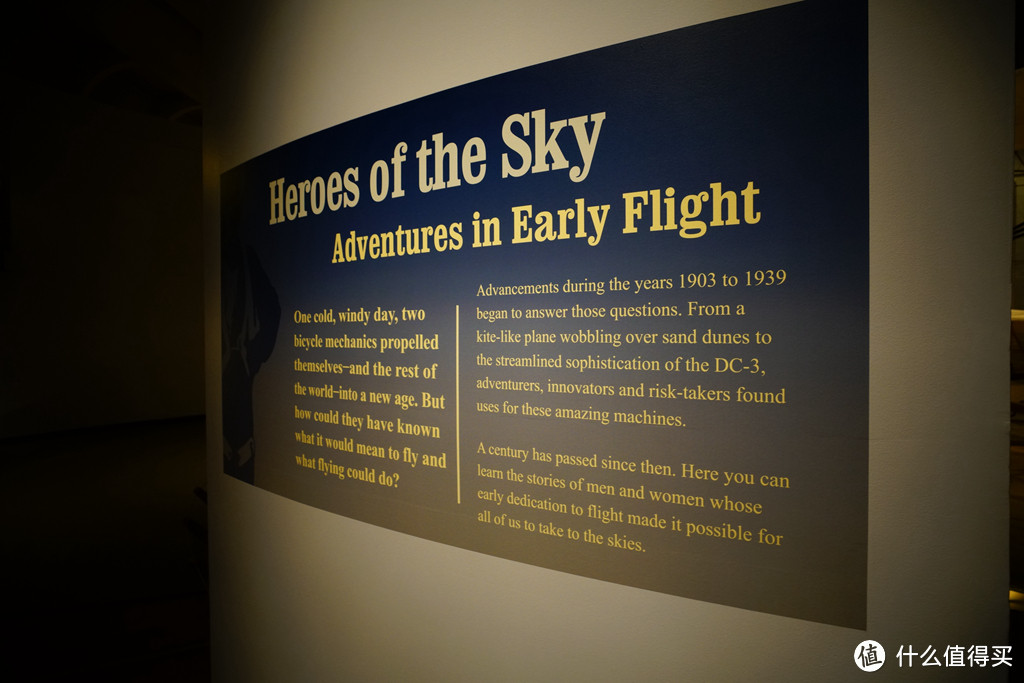 看到这个牌子我才发现我的参观路线走反了，这个展厅展示的美国早期航空业发展情况和值得载入史册的人物。