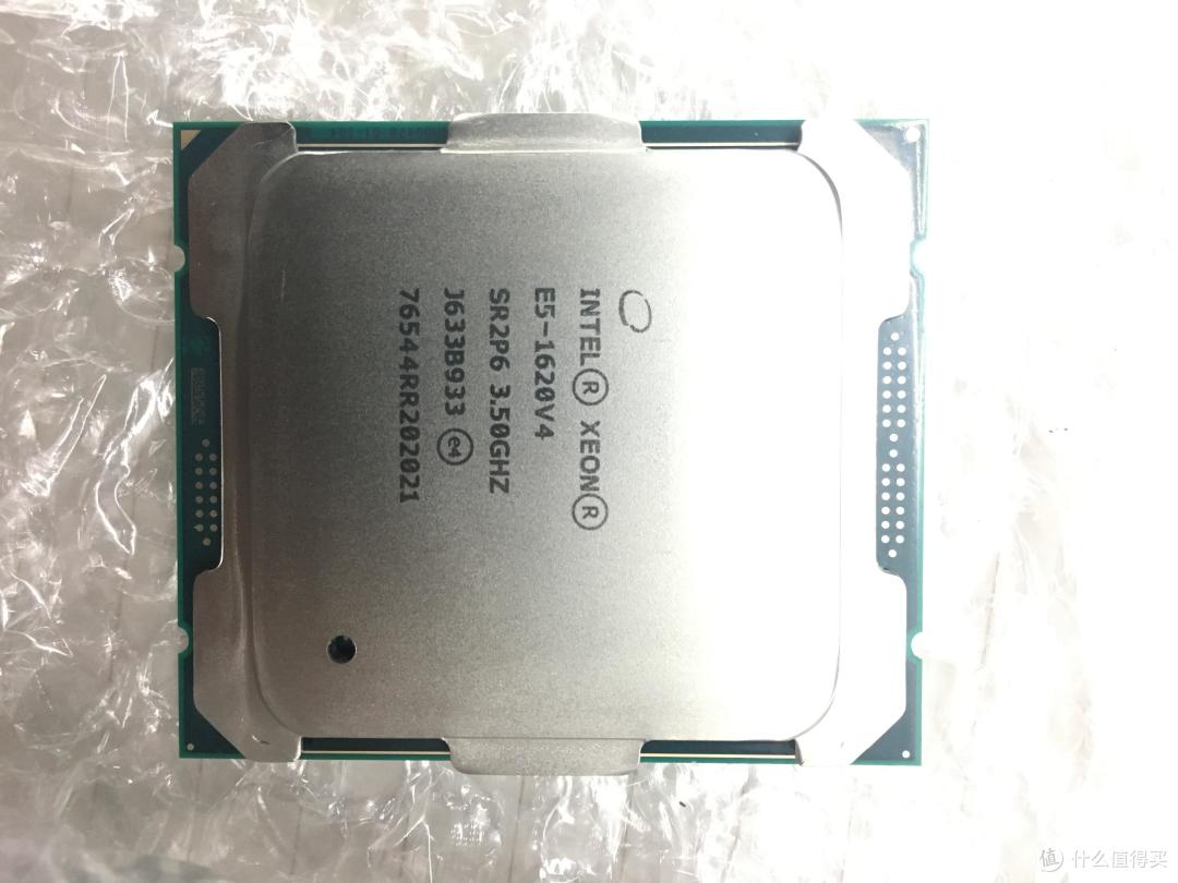 E5 Xeon 1620 V4，四核八线程，主频 3.5GHz，睿频 3.8GHz