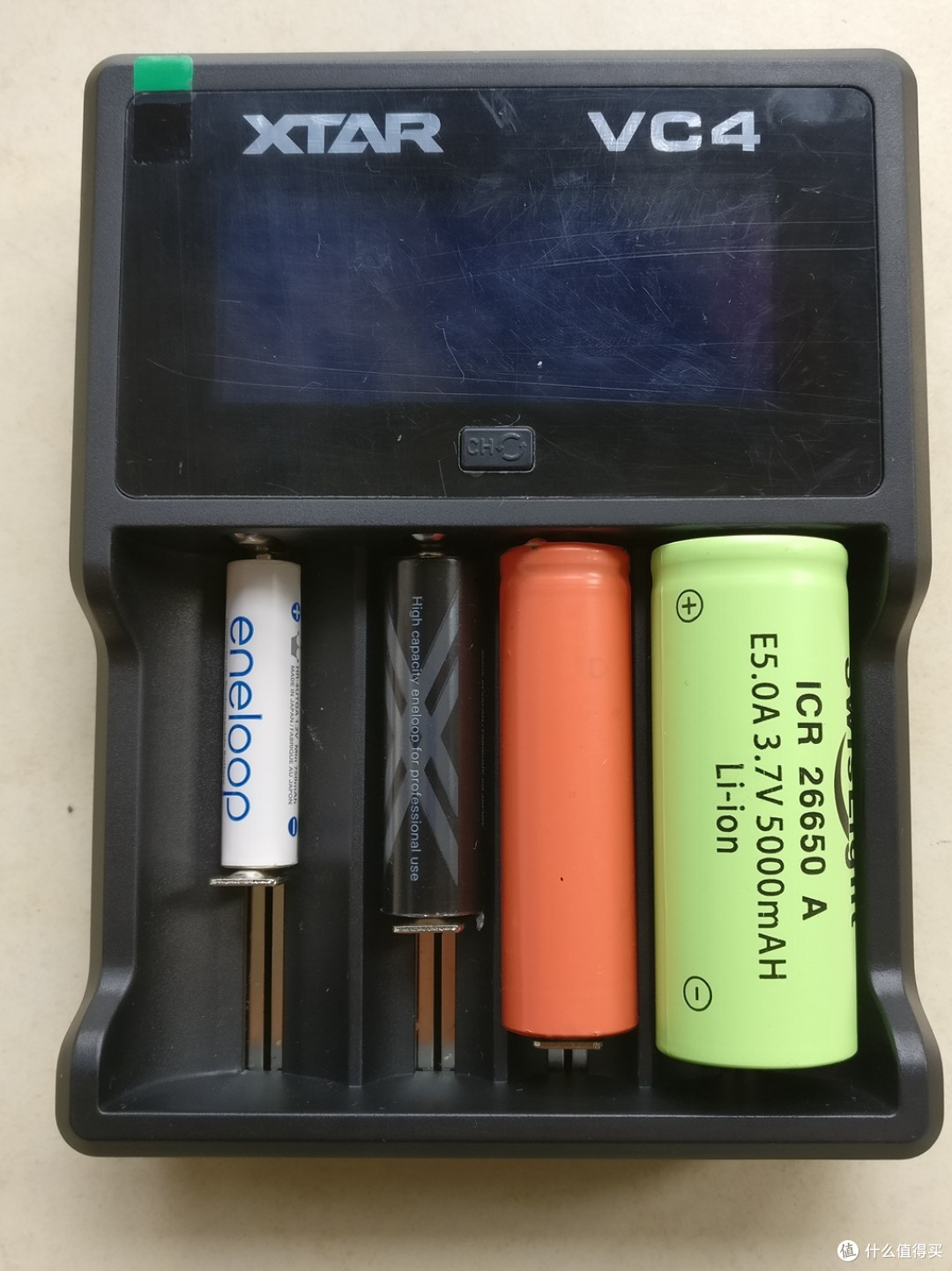 万能充电器的另一种选择：XTAR VC4充电器开箱简评