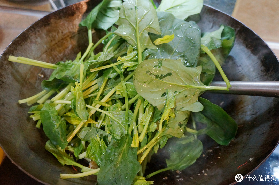 虾头怎么吃不浪费？做成鲜掉眉毛的虾油吧（附带两道菜）