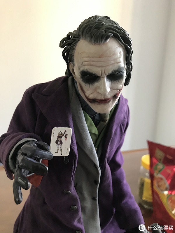 篇三:sideshow 300251 1:4 joker 诺兰版小丑(希斯莱杰)