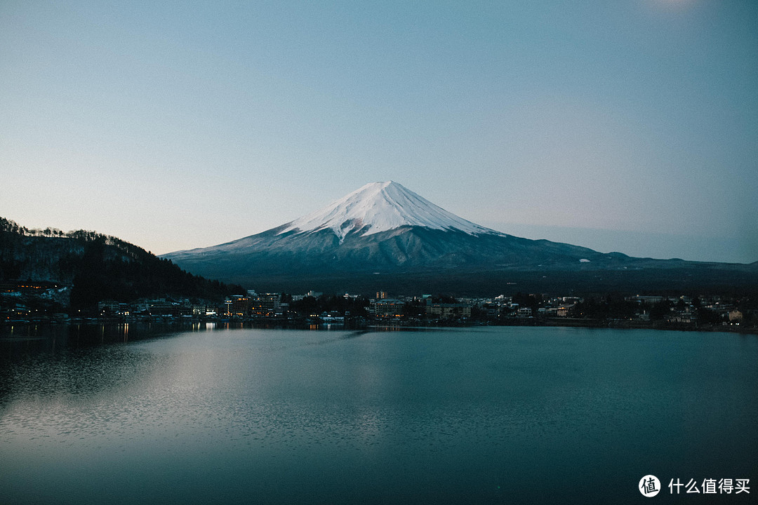 富士山下，河口湖畔