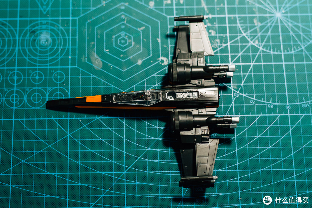 懒汉的另类选择？—BANDAI 万代 1:72 X-WING战机开箱