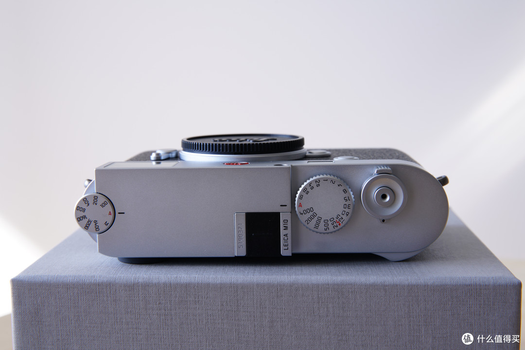#首晒#可能是最好的旁轴相机：Leica 徕卡 M10数码旁轴相机