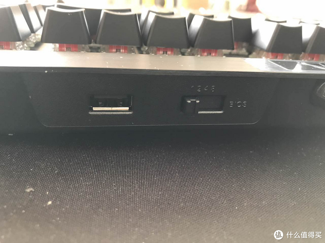 船上霓虹灯闪烁——CORSAIR 海盗船 K70 LUX RGB 红轴键盘 开箱晒物