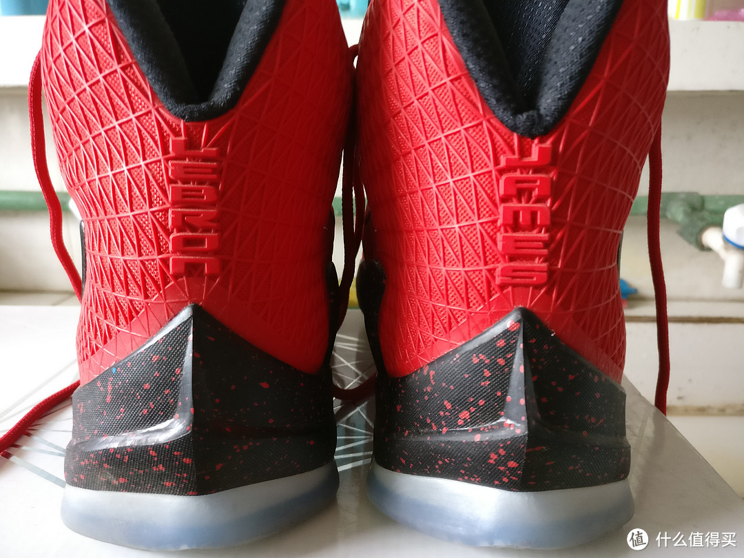 穿着贱贱皮的大猩猩：Nike 耐克 LeBron XIII EP 男气垫篮球鞋 开箱