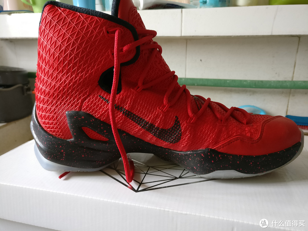穿着贱贱皮的大猩猩：Nike 耐克 LeBron XIII EP 男气垫篮球鞋 开箱