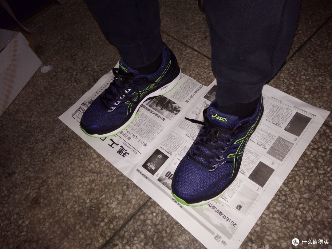 ASICS 亚瑟士 GT2000-5 次*级支撑跑鞋正确的尺码选择姿势-硕士狗的开箱
