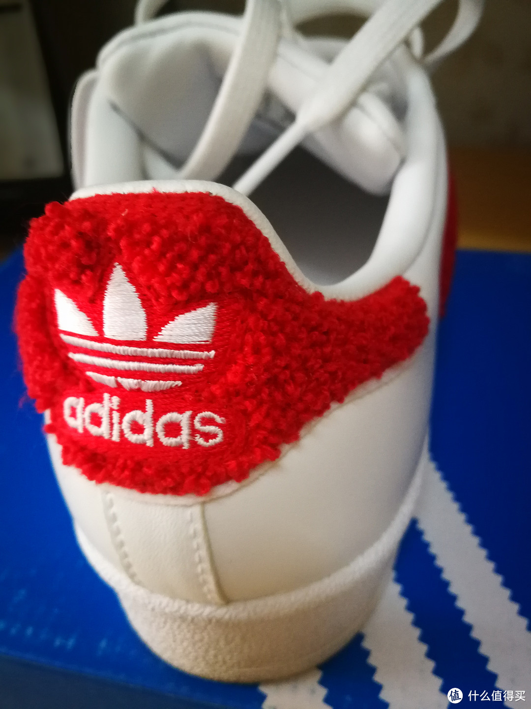 厉害了我的小白鞋  Adidas Originals 三叶草 Superstar “Tony红”