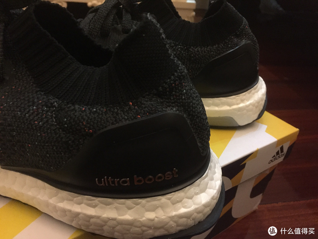 Adidas 阿迪达斯 Ultra Boost Uncaged简单开箱，附与Nike Flykint简单对比