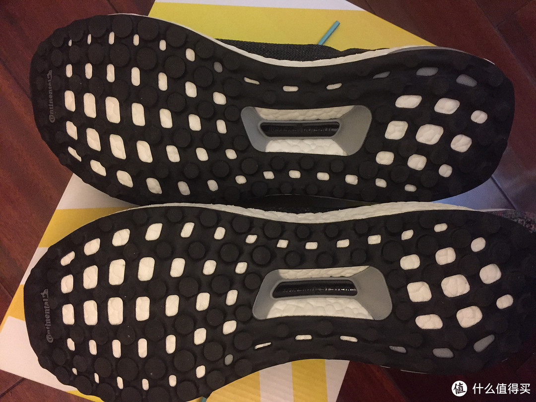 Adidas 阿迪达斯 Ultra Boost Uncaged简单开箱，附与Nike Flykint简单对比