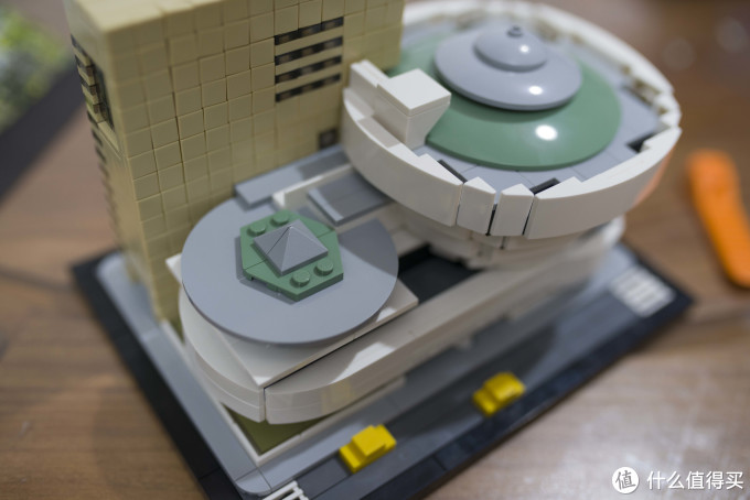 步入深坑:lego 乐高 建筑系列 21035 gugenheim museum 古根海姆博物