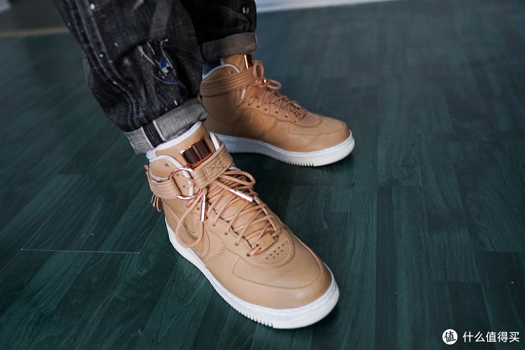 24K玫瑰金下的LUX级的 NIke 耐克 Air Force 1 Vachatta TAN Sport Lux 男鞋