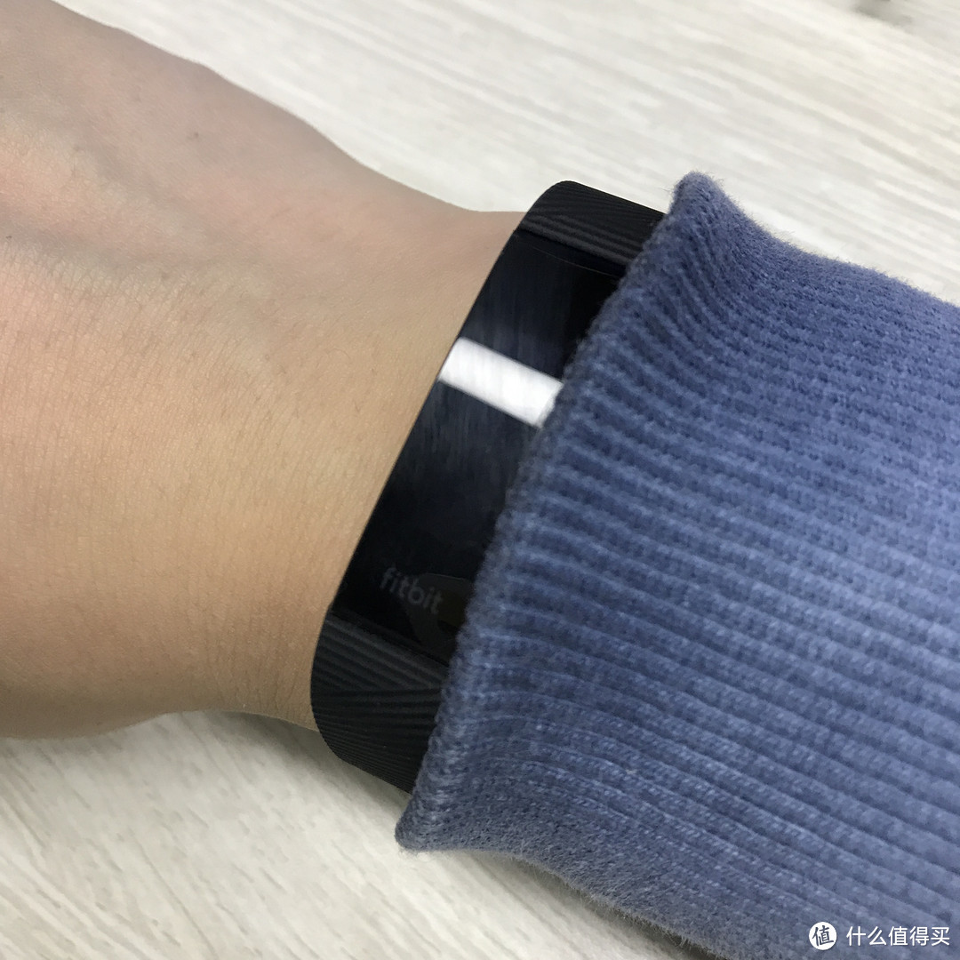 Fitbit Alta HR 开箱：最轻薄的心率监测智能手环