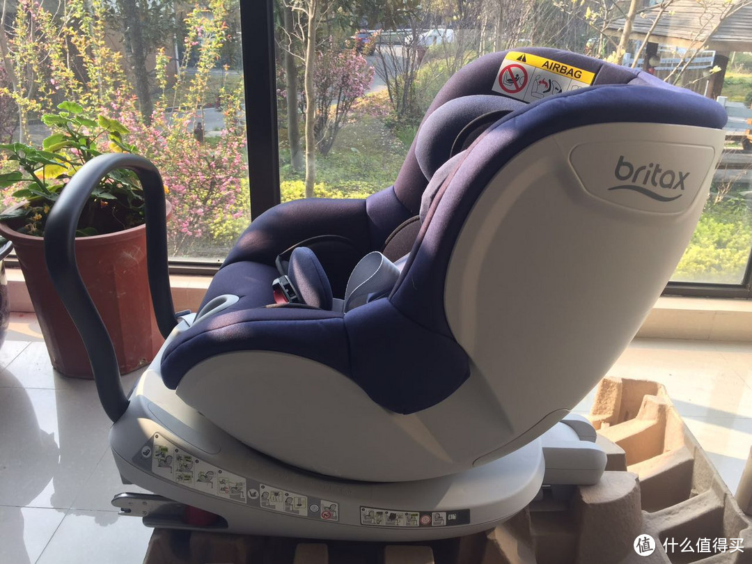 无敌风火轮的英姿：Britax 双面骑士 360度 安全座椅