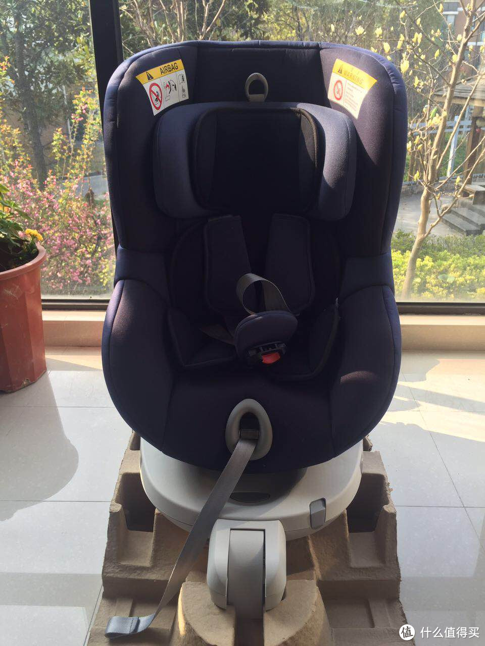 无敌风火轮的英姿：Britax 双面骑士 360度 安全座椅