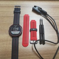佳明 FORERUNNER235 手表外观展示(表带|螺丝刀|充电数据线)