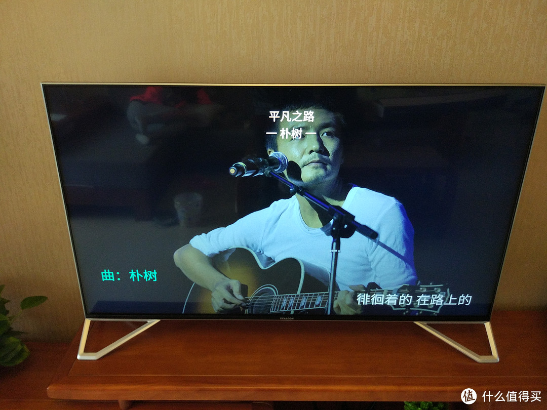 支持关屏听音乐，还可以蓝牙播放