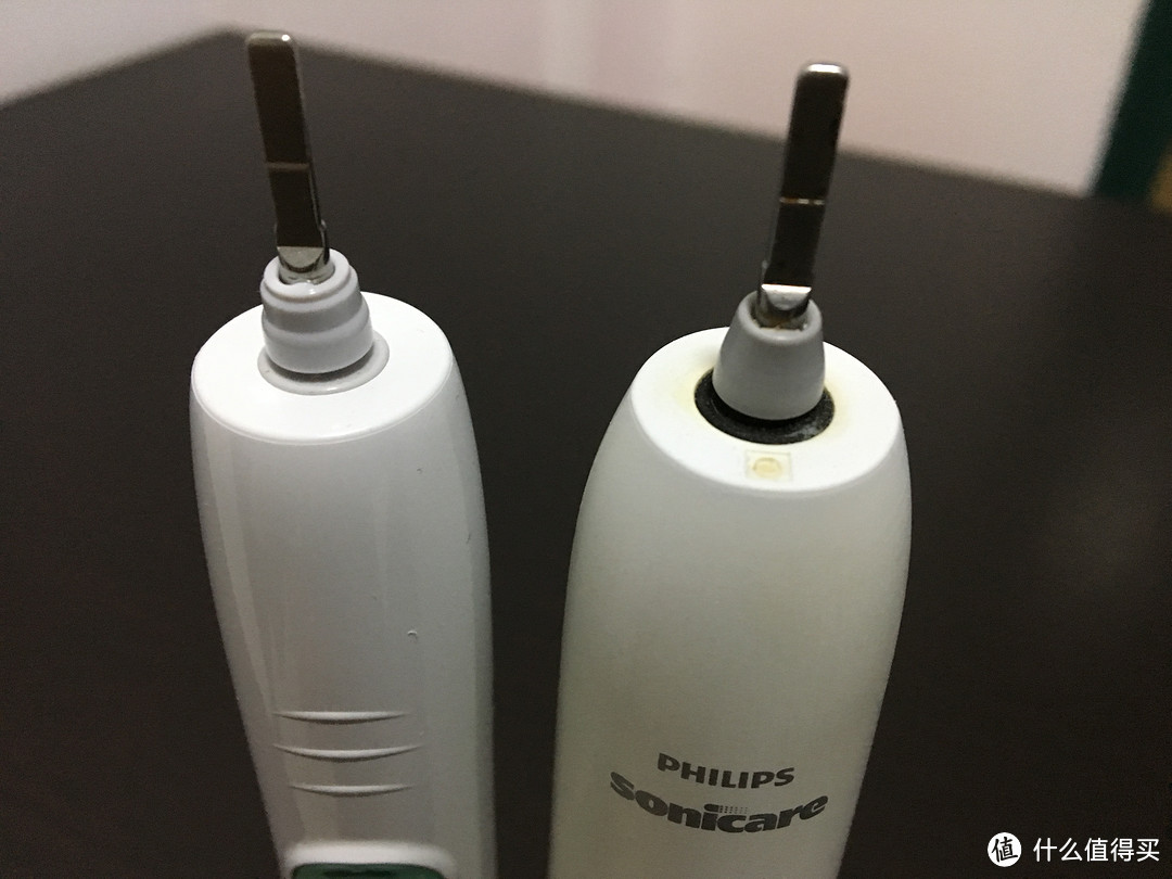 新入手的 PHILIPS 飞利浦 HX6512 电动牙刷 开箱及与HX6210简单对比.