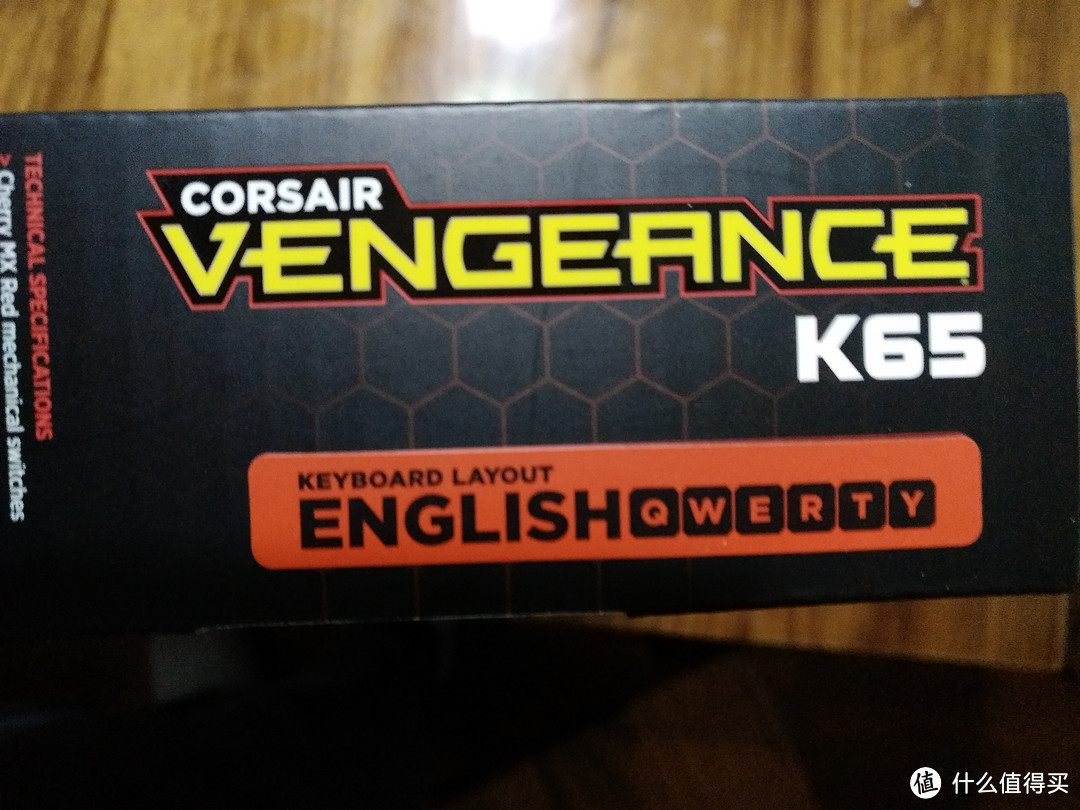 我又入了机械键盘的坑，啥时能跳出来啊：CORSAIR 美商海盗船 Vengeance K65 机械键盘 红轴