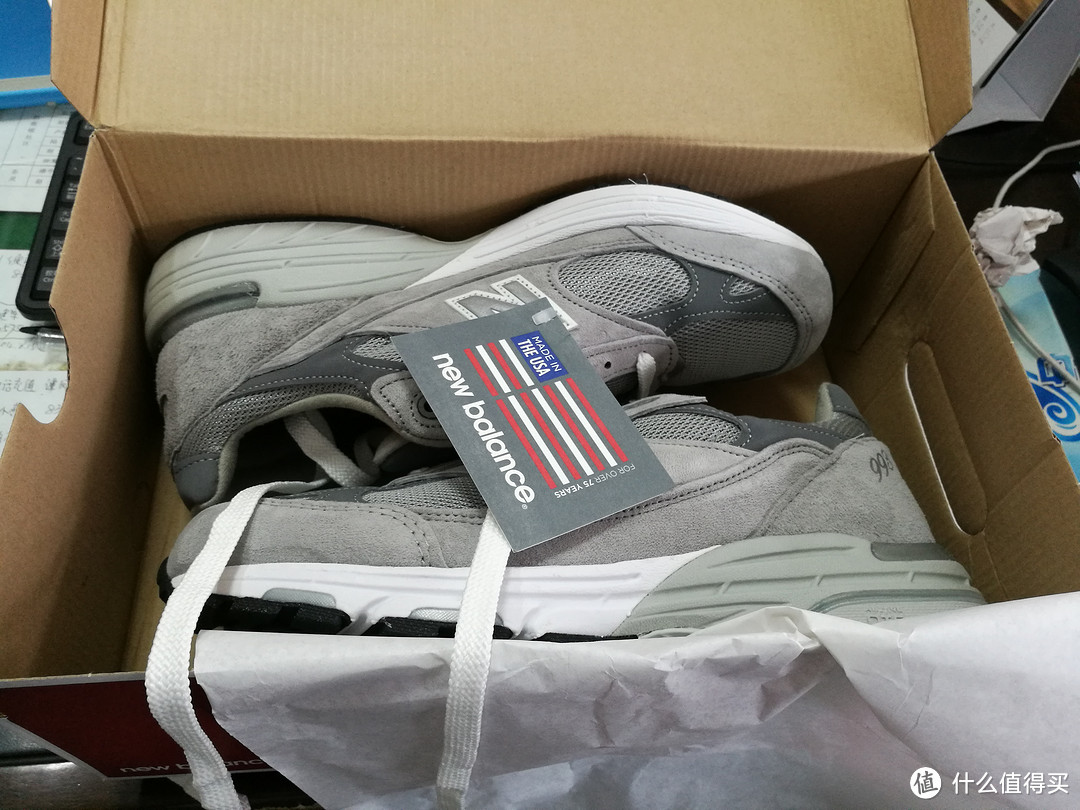 第一次海淘new balance,激动的在办公室的开箱,我的第一双nb鞋