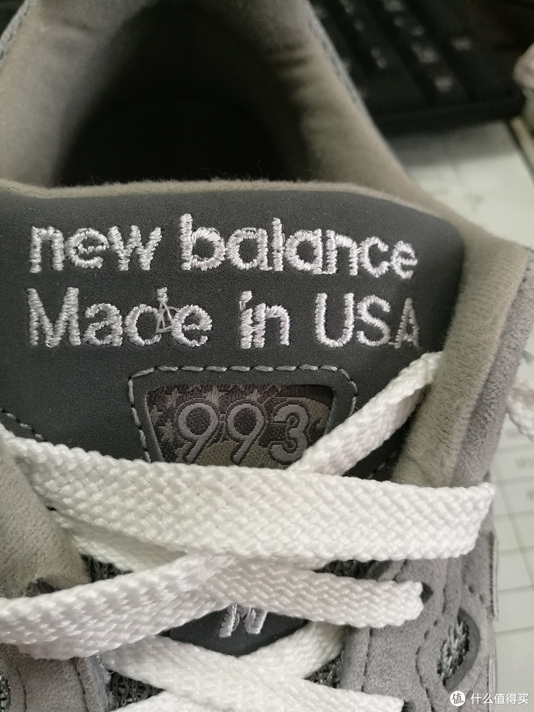 第一次海淘new balance，激动的在办公室的开箱，我的第一双nb鞋