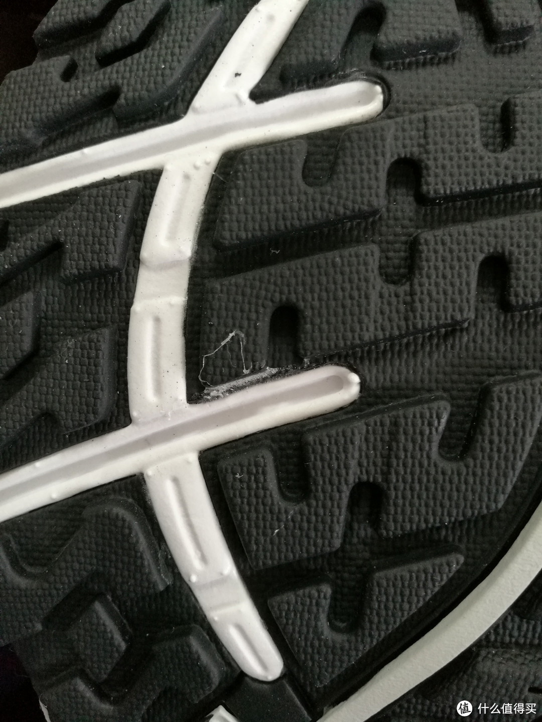 第一次海淘new balance,激动的在办公室的开箱,我的第一双nb鞋