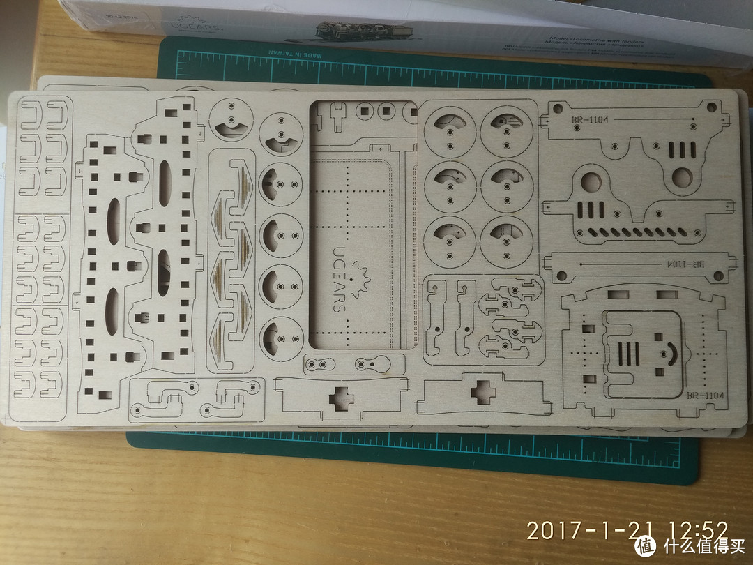 拼插模型晒单：乌克兰ugears460 木质机械火车模型