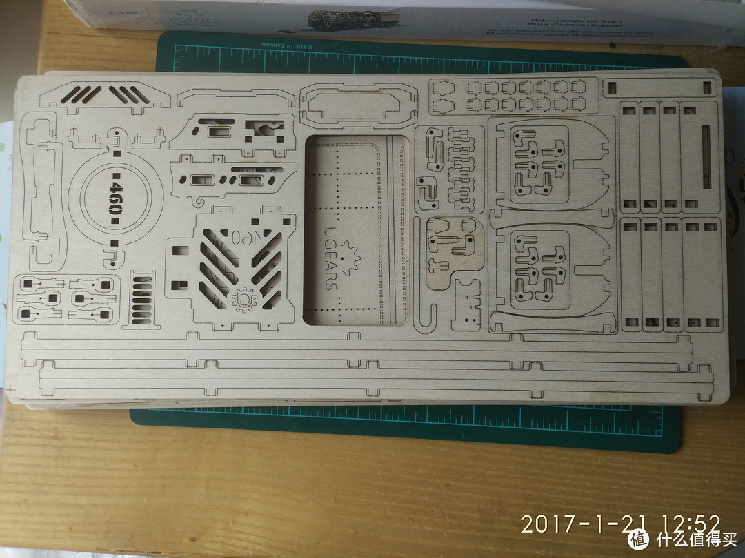 拼插模型晒单：乌克兰ugears460 木质机械火车模型