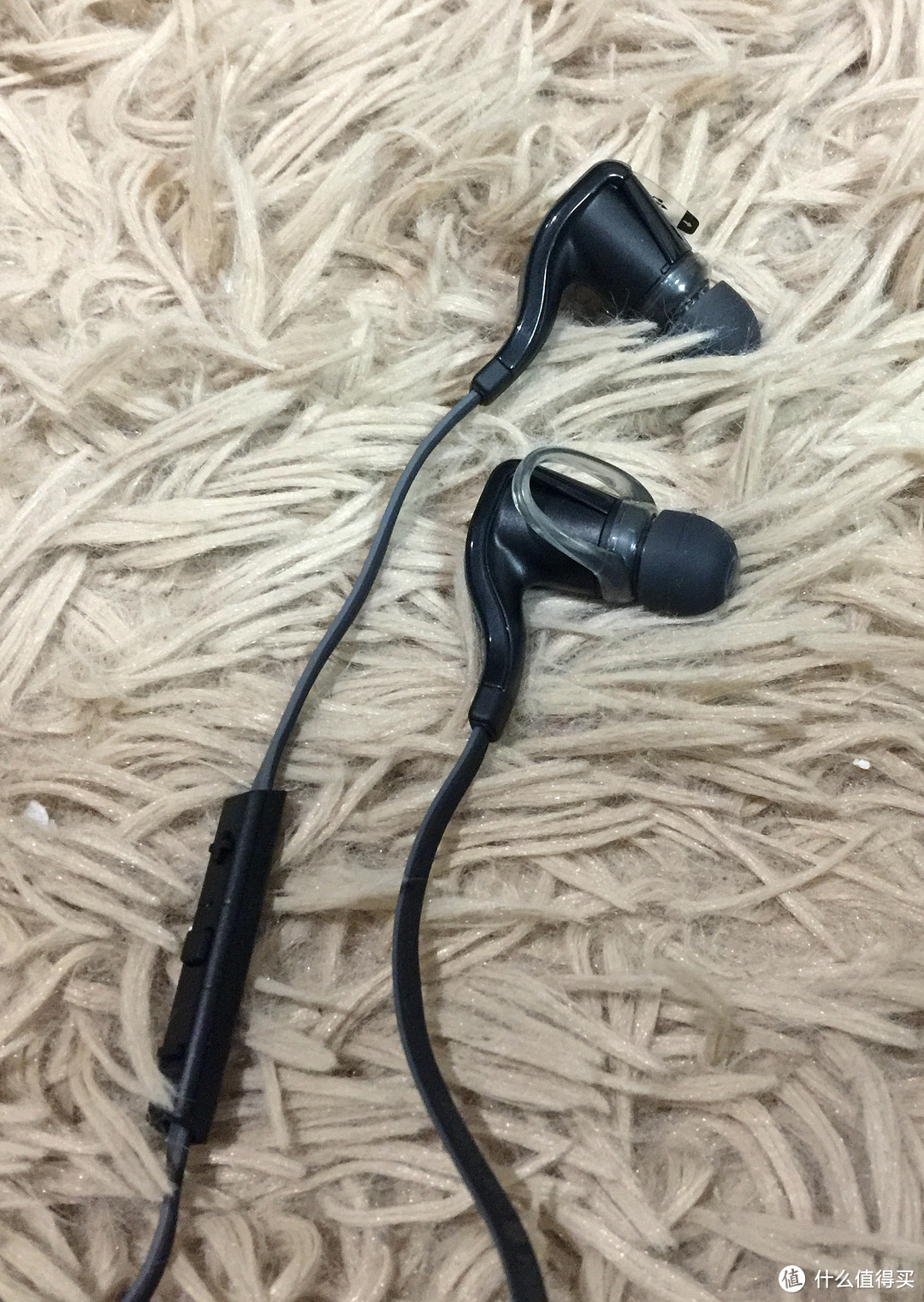 plantronics 缤特力 Backbeat GO2无线蓝牙耳机简单开箱