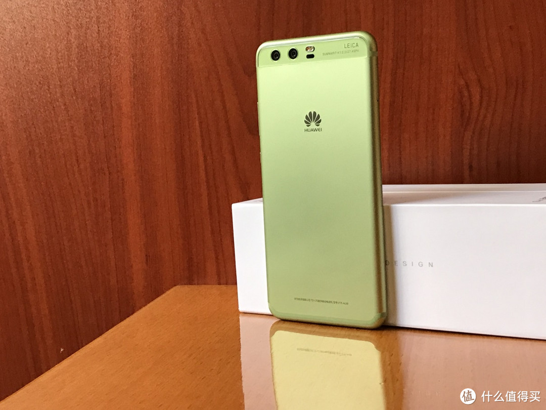 不一样的审美：HUAWEI 华为 P10 双摄 全网通智能手机 草木绿 开箱