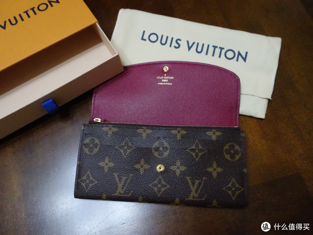 送给老婆的生日礼物——LOUIS VUITTON 路易威登 EMILIE 钱包