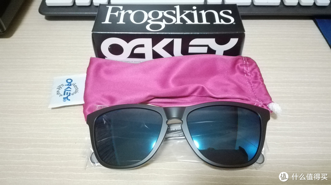 一副看脸的太阳镜 — Oakley 欧克利 Frogskins 休闲系列 OO9245 中性太阳镜