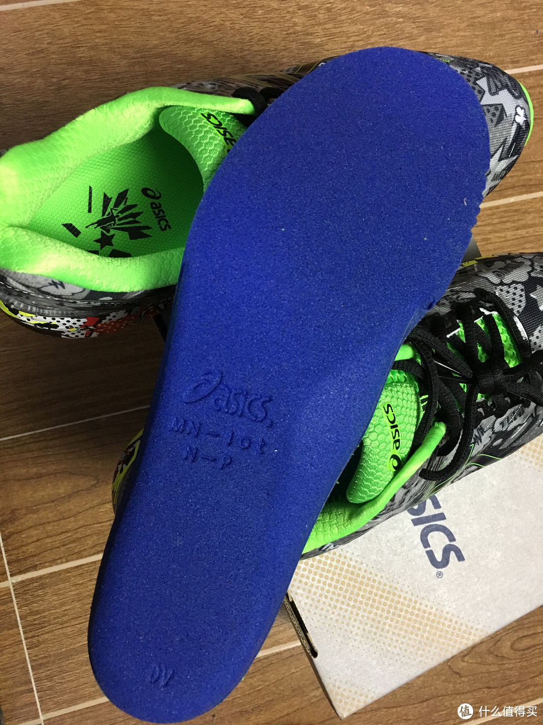 ASICS 亚瑟士 Gel-Nimbus® 18 缓震跑鞋 简易开箱作业