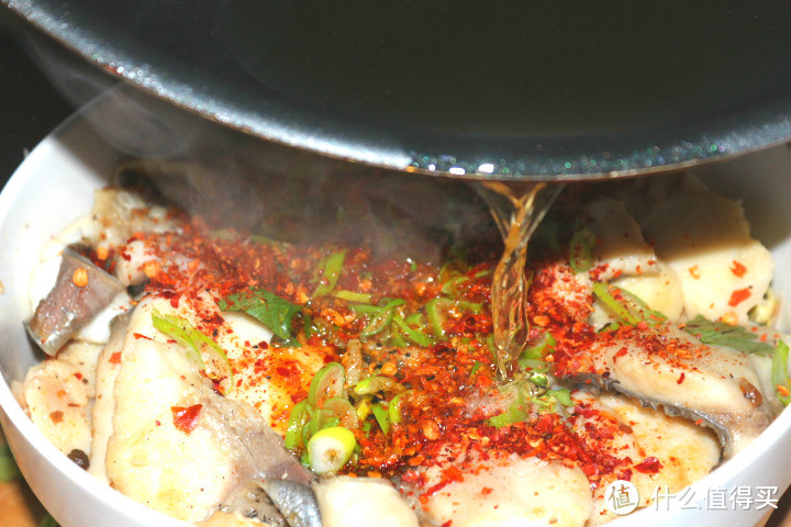 爱吃辣的你千万不可错过这道：火辣辣的水煮鱼！