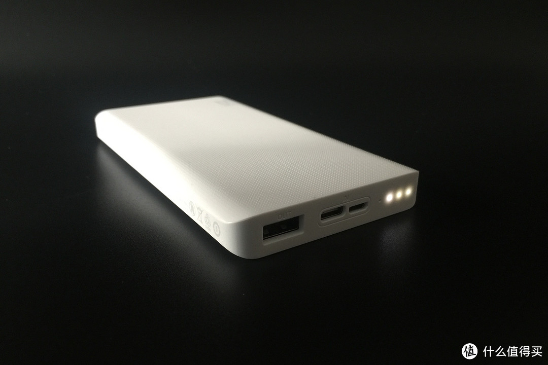 ZMI 紫米 QB810 双向快充 聚合物移动电源 10000mAh 开箱及简评