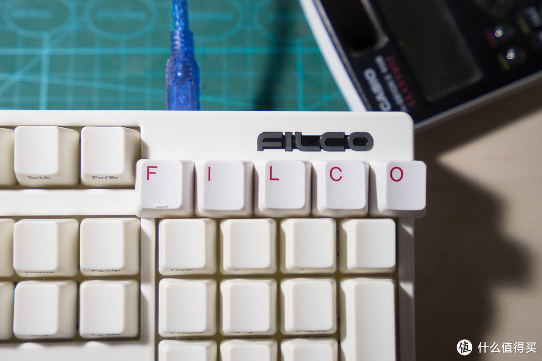 充值信仰——FILCO 斐尔可 奶白色双模侧刻红轴键盘