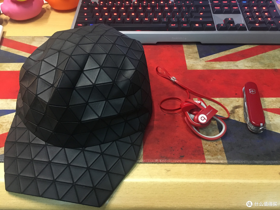 一个大二狗的轻奢宿舍桌面&EDC