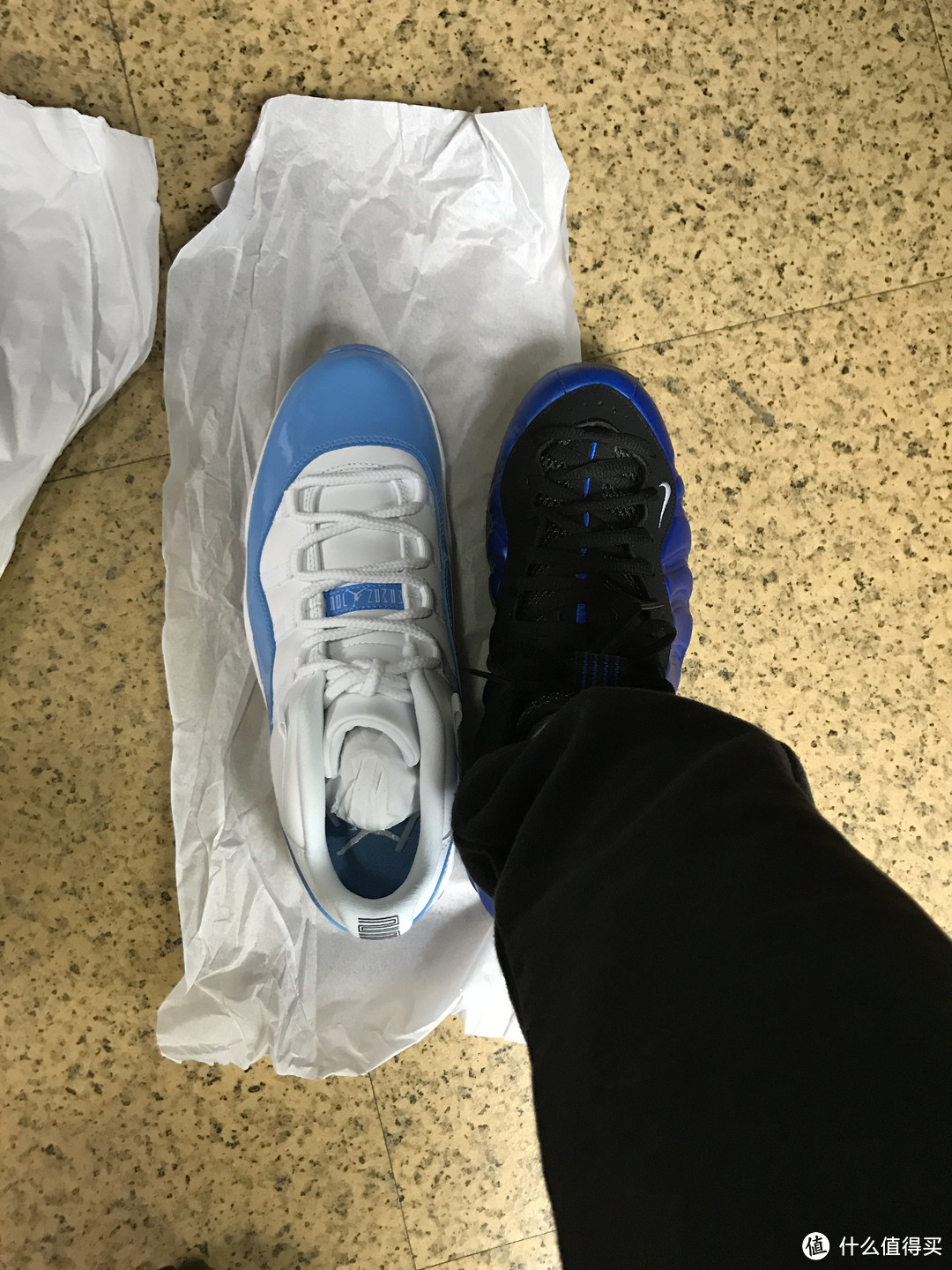 买个经典的情怀， AIR JORDAN 11 RETRO LOW 'UNIVERSITY BLUE' 晒单