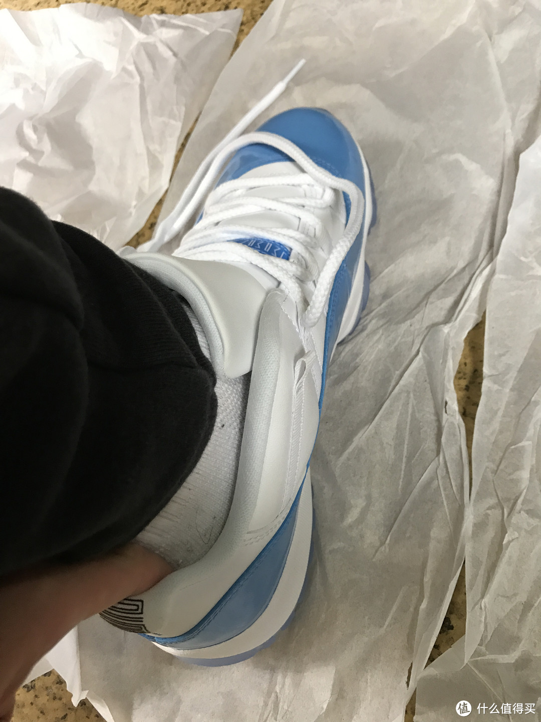 买个经典的情怀， AIR JORDAN 11 RETRO LOW 'UNIVERSITY BLUE' 晒单