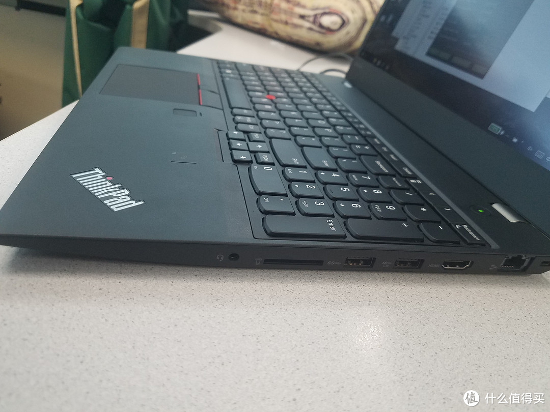 #原创新人# 幸福满满 Lenovo 联想 T570 开箱 国内首晒？