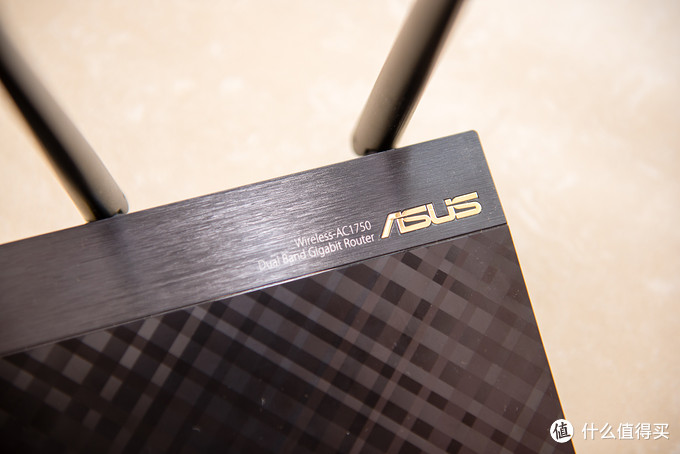 ASUS 华硕 RT-AC66U B1 无线路由器  开箱测评！