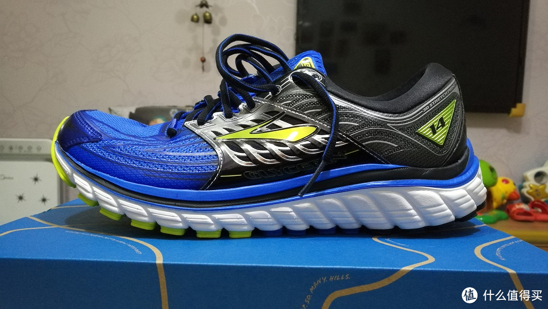 开启四大跑鞋的体验之路：Brooks 布鲁克斯 Glycerin 14 跑鞋的开箱初体验