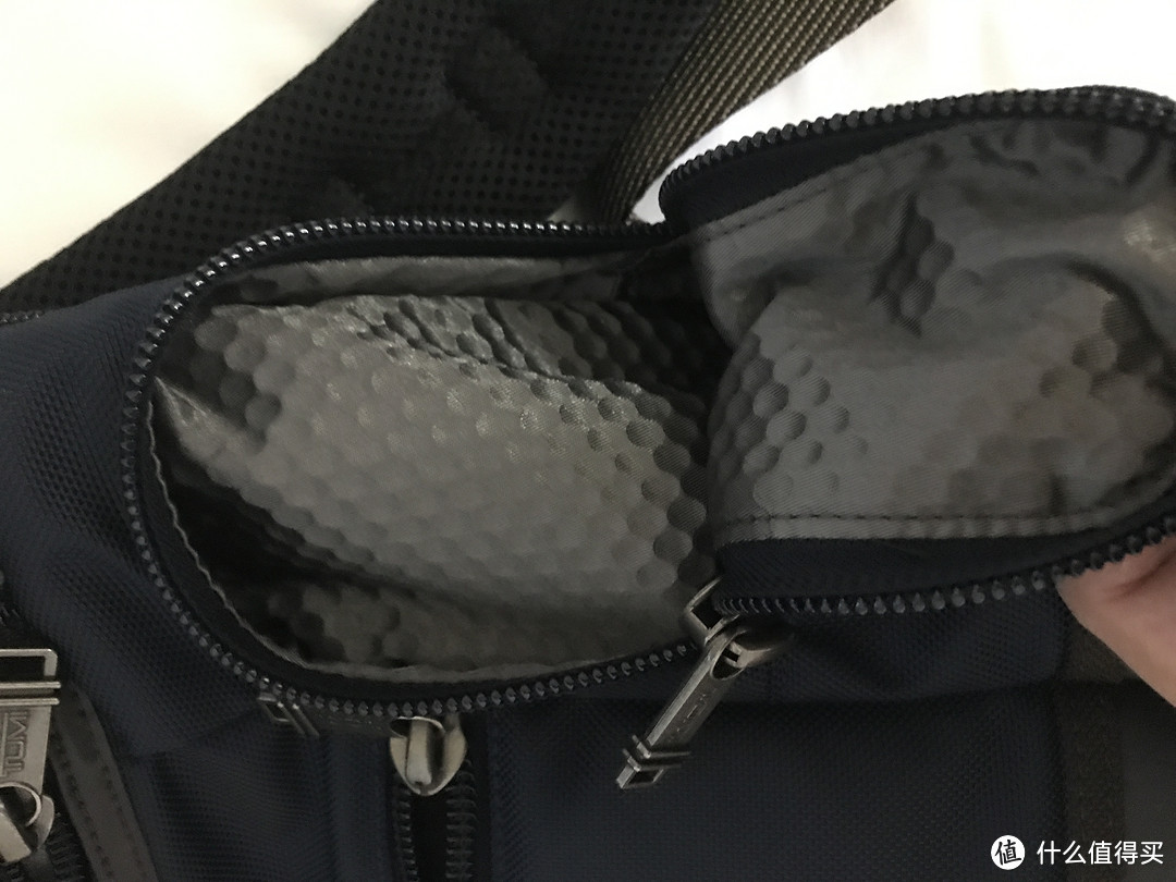 TUMI 塔米 Alpha Bravo Knox 222681NVY2 双肩电脑包 (含李逵vs李鬼对比)