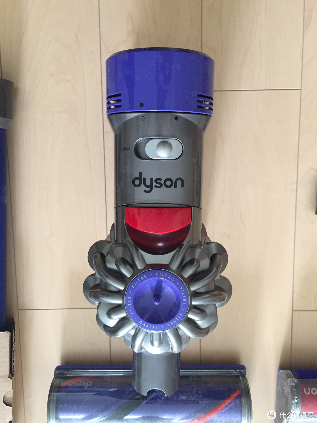 贝窝海淘体验记：dyson 戴森 V8 Absolute 手持式无线吸尘器 官翻版本无税到货 开箱