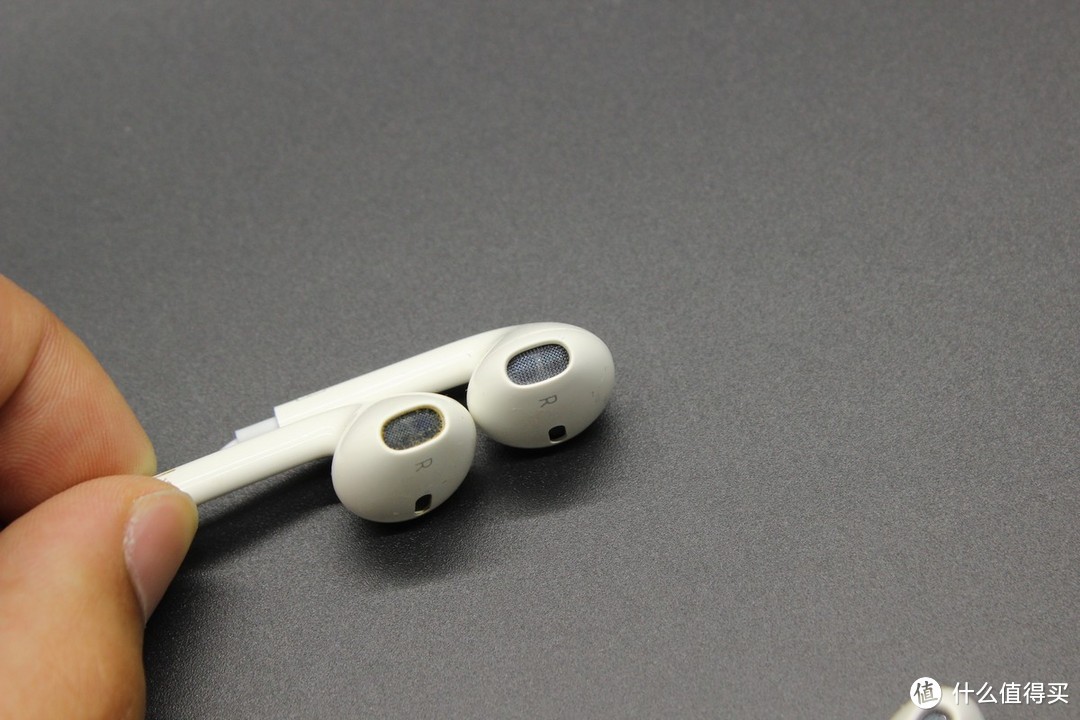 没有3.5mm之后的iphone使用耳机又一解决方案——Lightning EarPods 蓝牙耳机 开箱评测