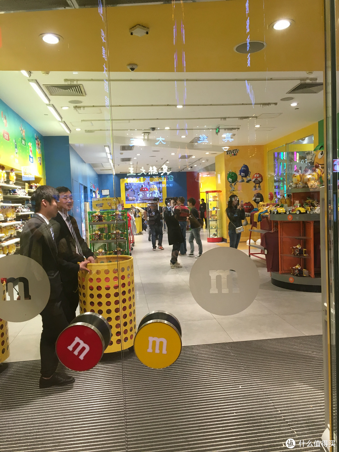 M&M's WORLD上海店 快到碗里来！晚来就关门，值不值得来？以及买到了变质的巧克力