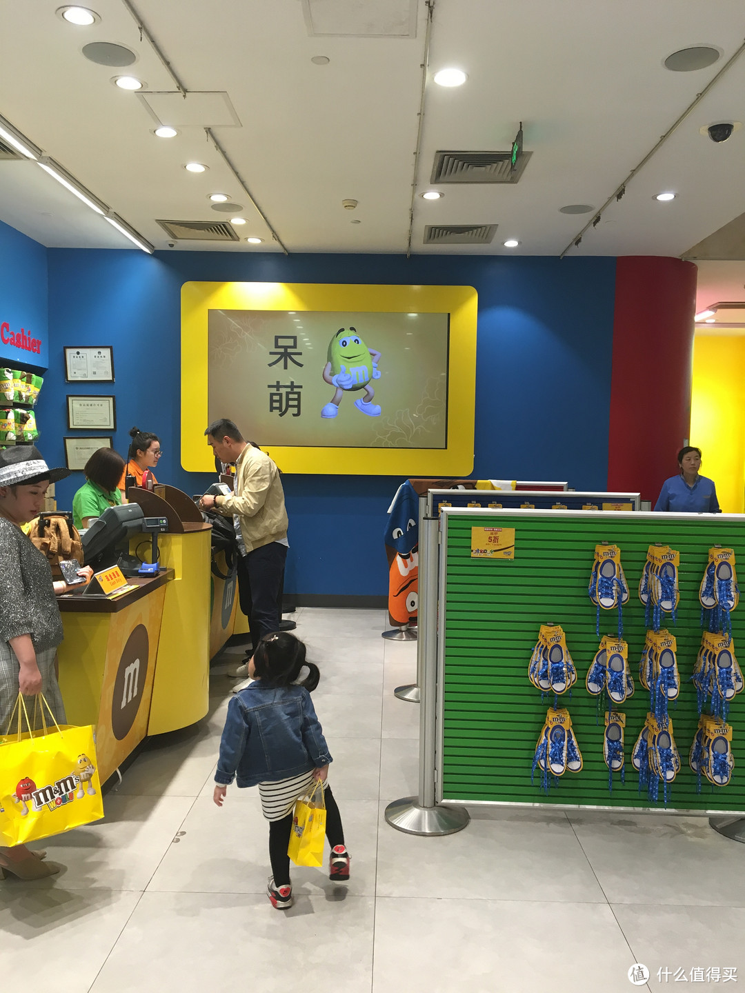 M&M's WORLD上海店 快到碗里来！晚来就关门，值不值得来？以及买到了变质的巧克力